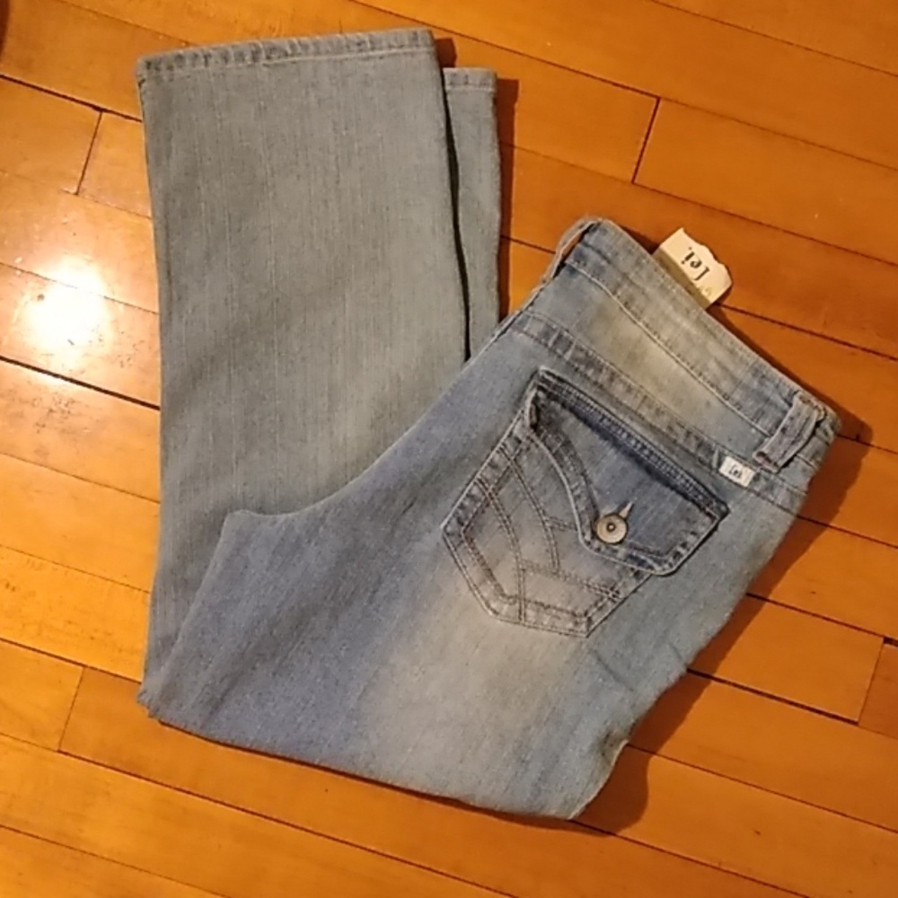 lei Juniors Capris